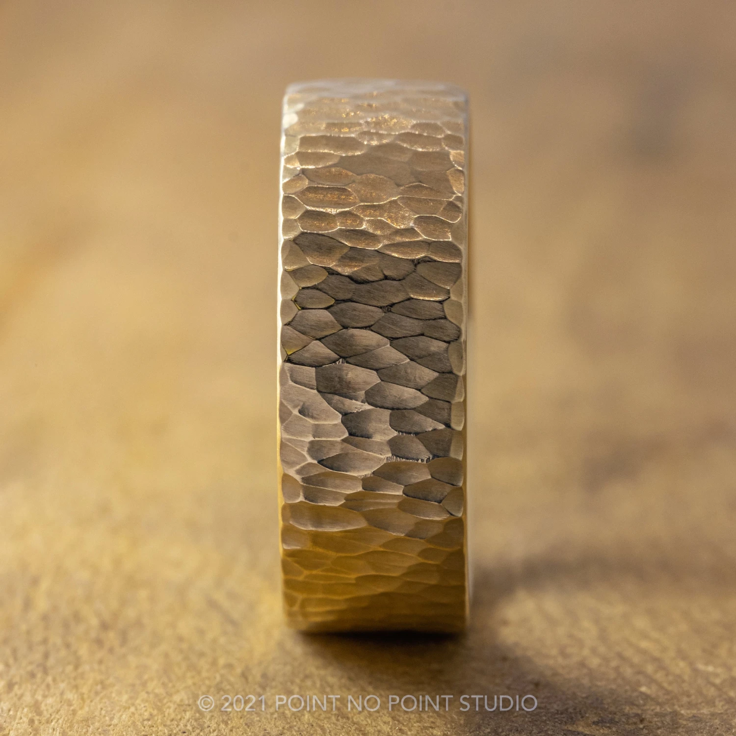 8mm, Comfort Fit, 14k Yellow Gold Leopard Print Hammered Mens Wedding Band 4 8mm, Comfort Fit, 14k Yellow Gold Leopard Print Hammered Mens Wedding Band - Image 4