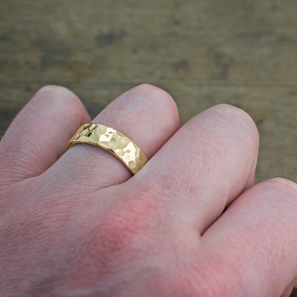 6mm 14k Yellow Gold Mens Wedding Band, Hammered Polished 4 6mm 14k Yellow Gold Mens Wedding Band, Hammered Polished - Image 4