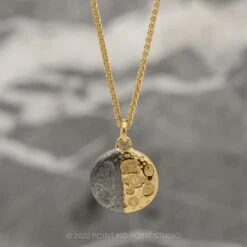 Moon Phase With No Stones Yellow Gold