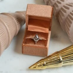 Velvet Madison Ring Boxes 22 Velvet Madison Ring Boxes -Point No Point Studio Store 20211202 SFS0069