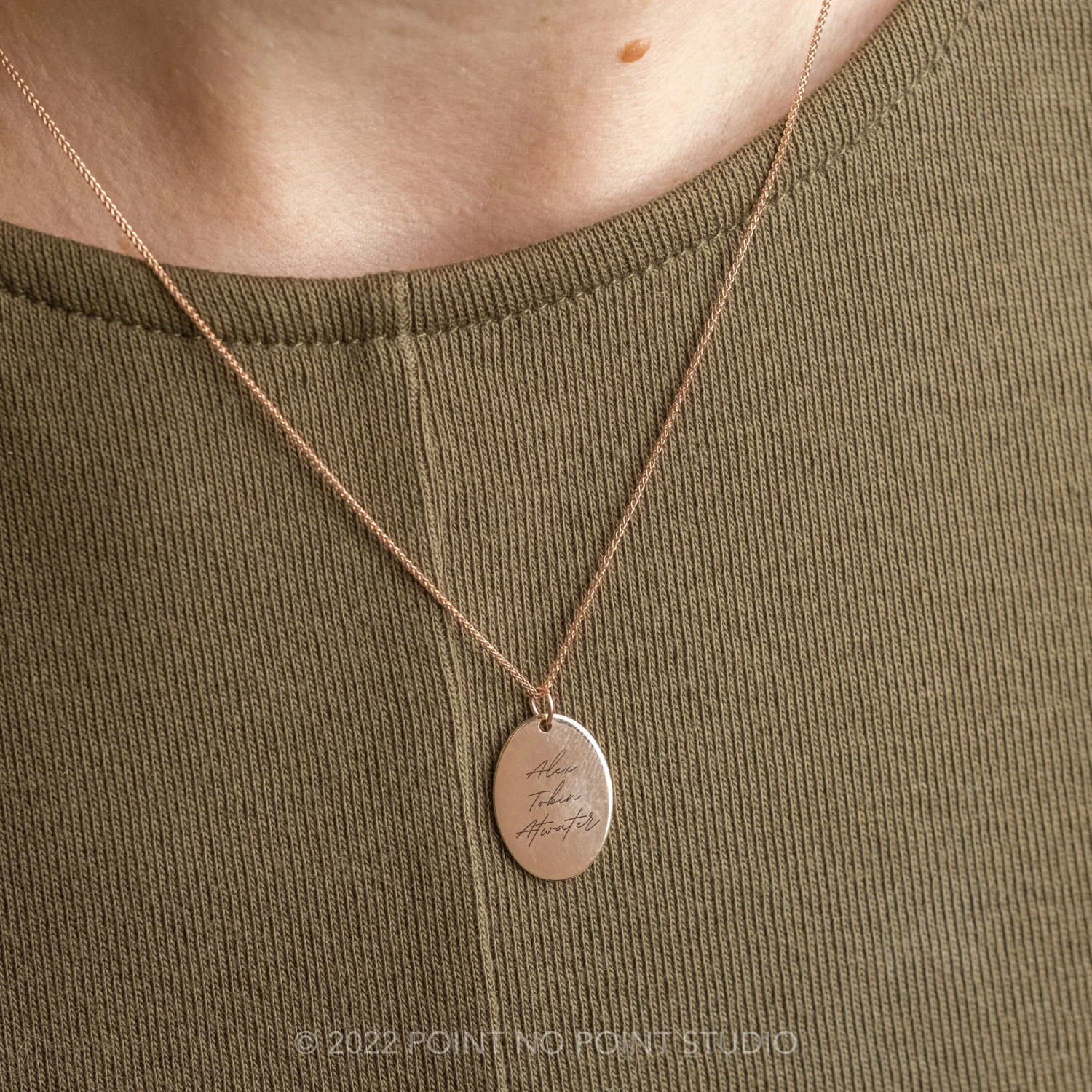 14k Gold Engraved Oriole Large Oval Charm 5 14k Gold Engraved Oriole Large Oval Charm - Image 5