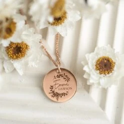 14k Gold Engraved Viero Large Round Charm