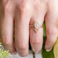 Ombre Diamond Wedding Band, Robin Setting, 14K Yellow Gold 17 Ombre Diamond Wedding Band, Robin Setting, 14K Yellow Gold -Point No Point Studio Store 20230413 SFS0097