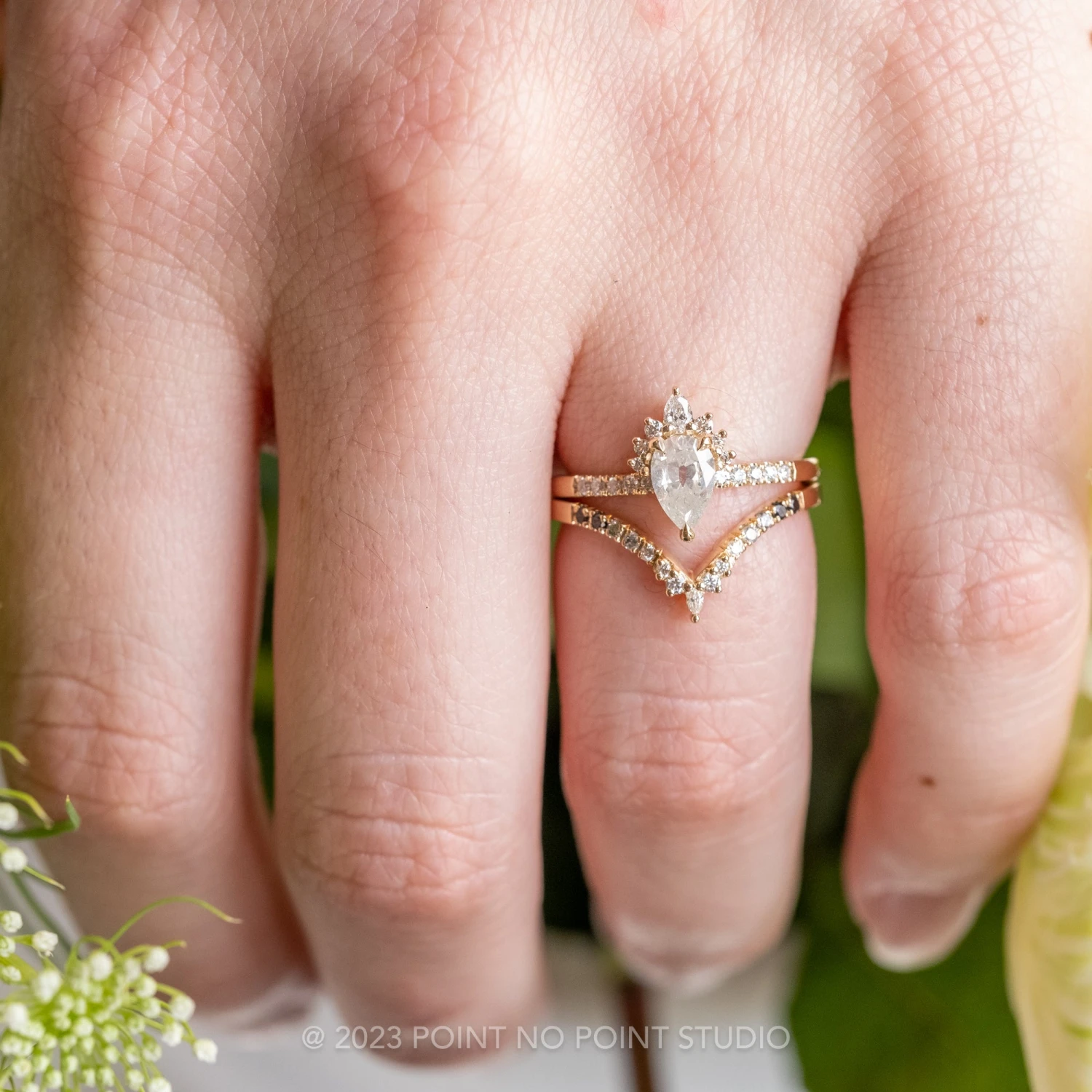 Ombre Diamond Wedding Band, Robin Setting, 14K Yellow Gold 4 Ombre Diamond Wedding Band, Robin Setting, 14K Yellow Gold - Image 4