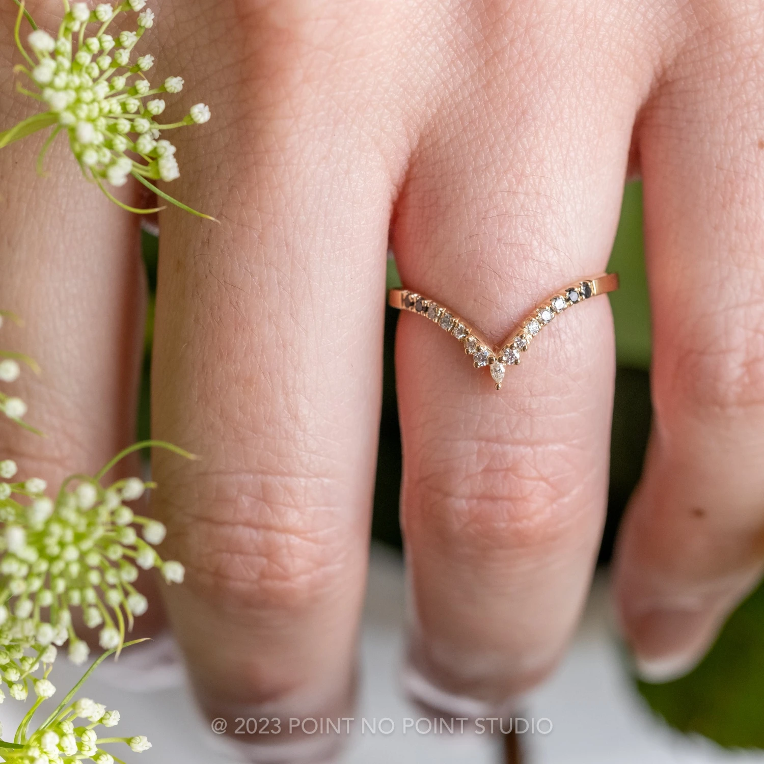 Ombre Diamond Wedding Band, Robin Setting, 14K Yellow Gold 2 Ombre Diamond Wedding Band, Robin Setting, 14K Yellow Gold - Image 2