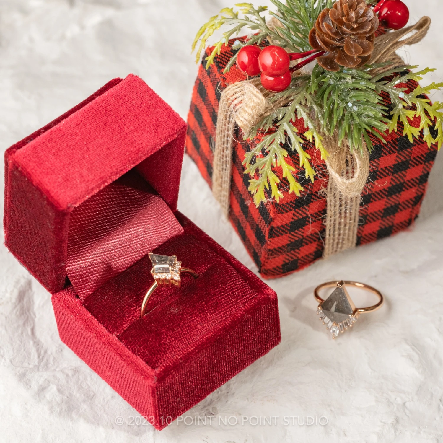 Velvet Madison Ring Boxes 4 Velvet Madison Ring Boxes - Image 4