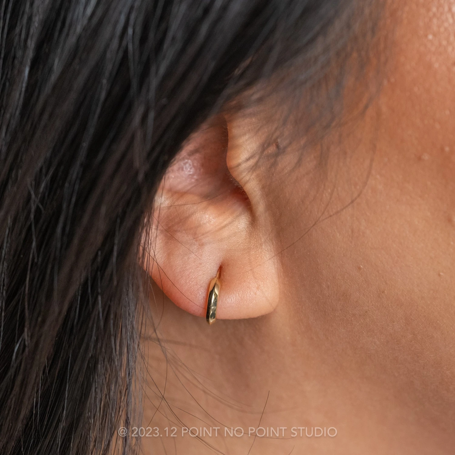 Knife Edge Huggie Earrings, 14k Yellow Gold 3 Knife Edge Huggie Earrings, 14k Yellow Gold - Image 3