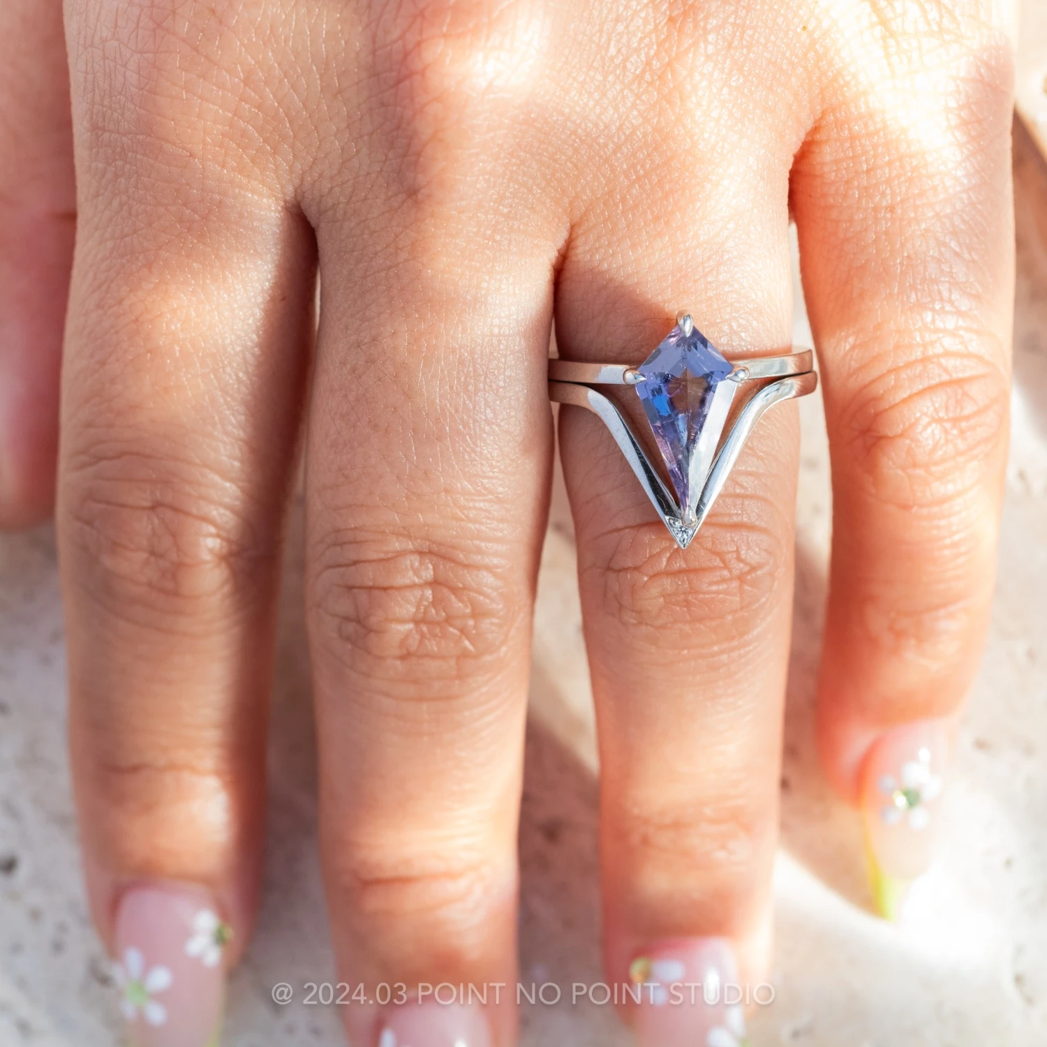 1.97 Carat Purple Kite Tanzanite Engagement Ring, Lark Setting, Platinum 2 1.97 Carat Purple Kite Tanzanite Engagement Ring, Lark Setting, Platinum - Image 2