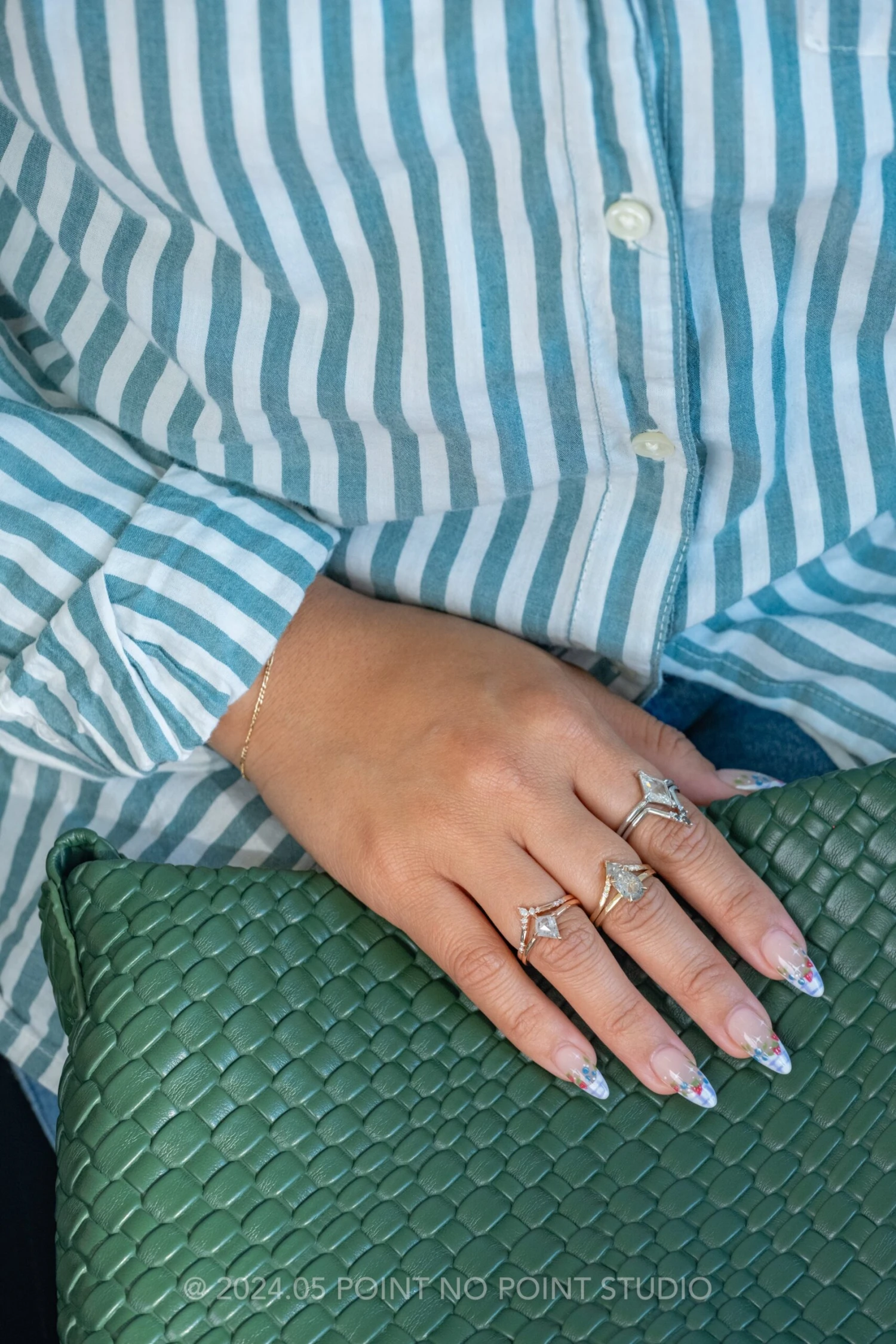 1.25 Carat Canadian Salt And Pepper Oval Diamond Engagement Ring, Tulip Basket Jane Setting, 14K Yellow Gold 3 1.25 Carat Canadian Salt And Pepper Oval Diamond Engagement Ring, Tulip Basket Jane Setting, 14K Yellow Gold - Image 3