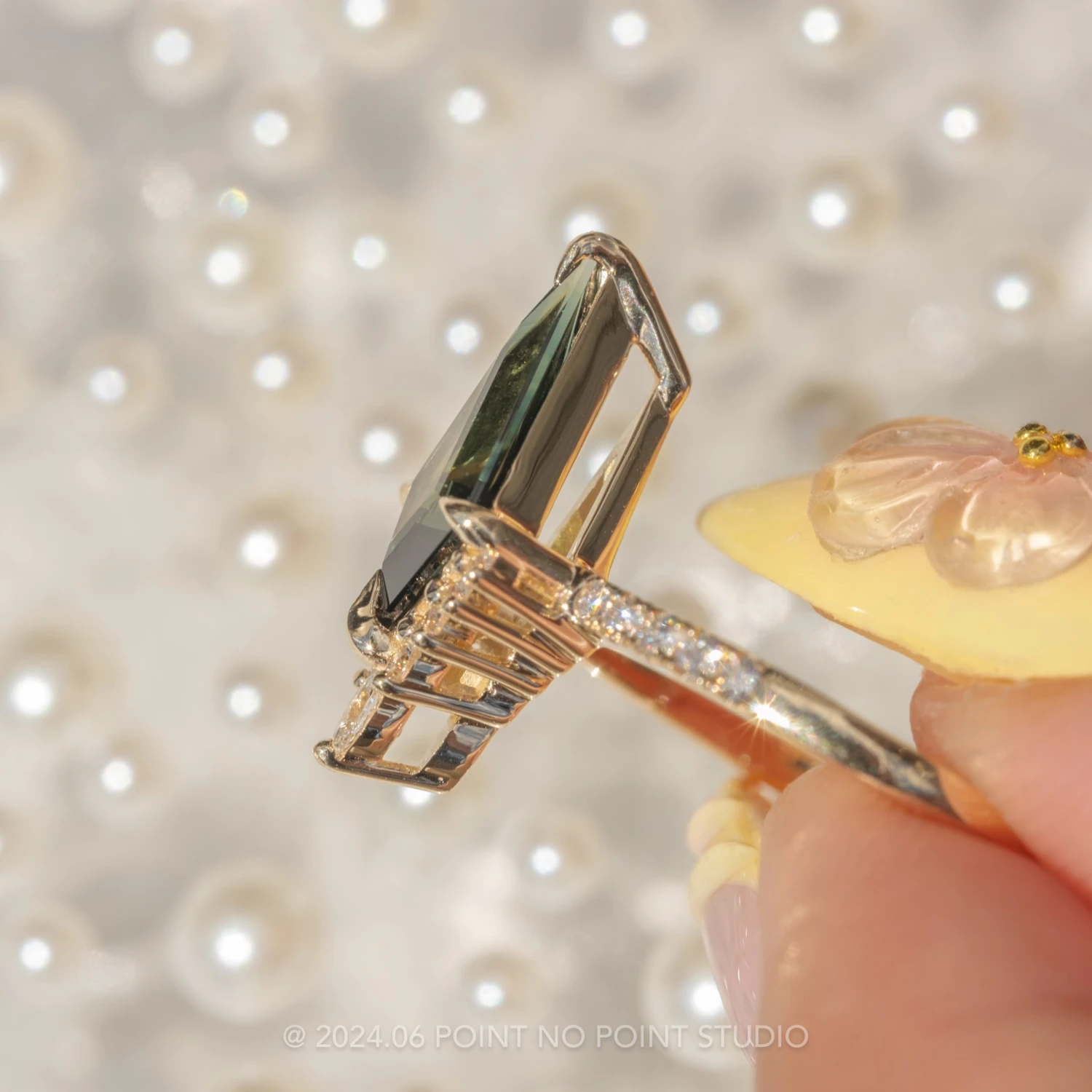 3.37 Carat Green Kite Sapphire And Diamond Engagement Ring, Avaline Setting, 14k Yellow Gold 2 3.37 Carat Green Kite Sapphire And Diamond Engagement Ring, Avaline Setting, 14k Yellow Gold - Image 2