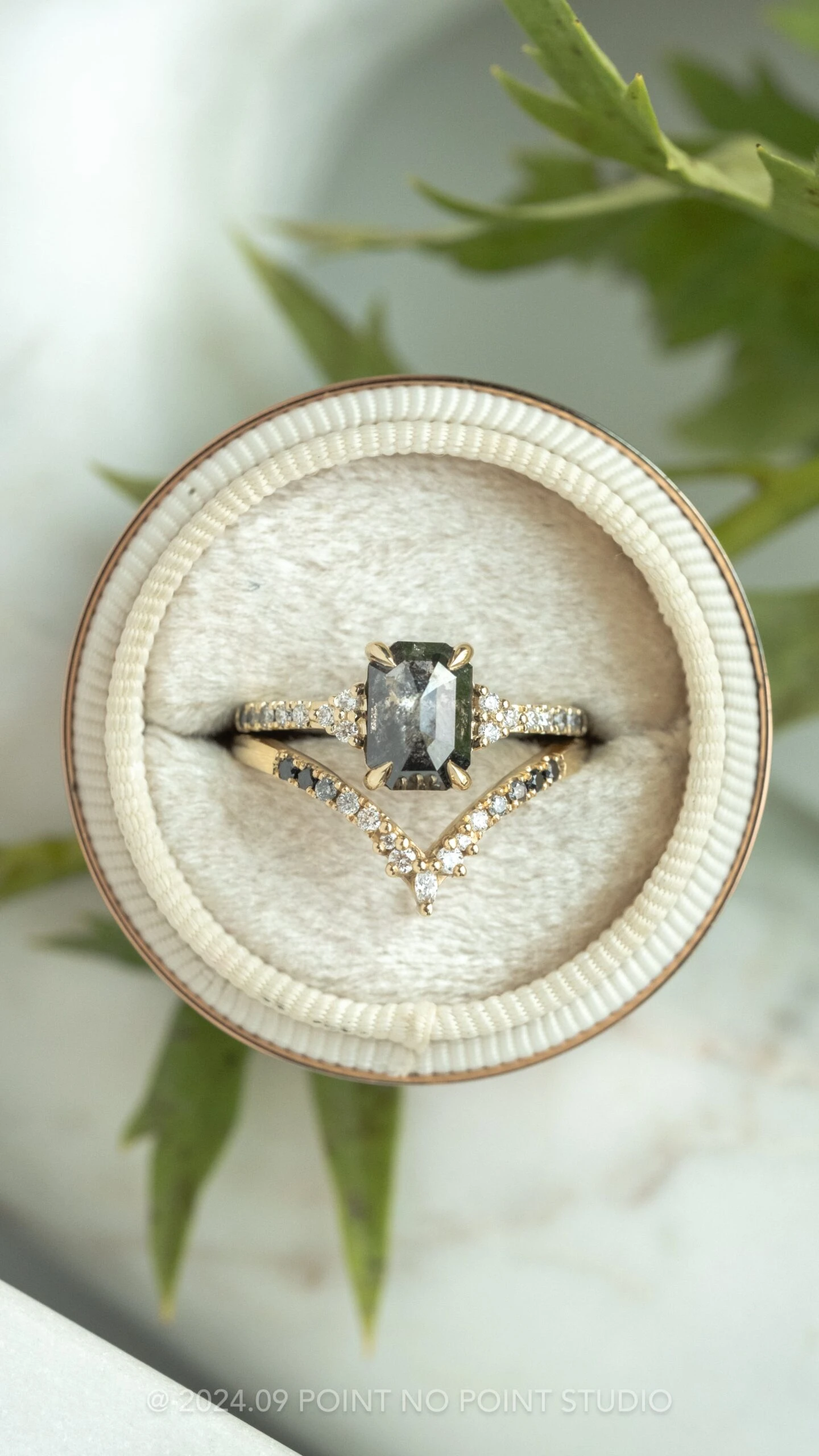 Ombre Diamond Wedding Band, Robin Setting, 14K Yellow Gold 9 Ombre Diamond Wedding Band, Robin Setting, 14K Yellow Gold - Image 9