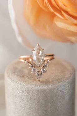 Icy White Diamond Wedding Ring, Flora Setting, 14K Rose Gold -Point No Point Studio Store 20241217 SFS0169 6ed68399 ddac 4de2 bde2 684073966c06
