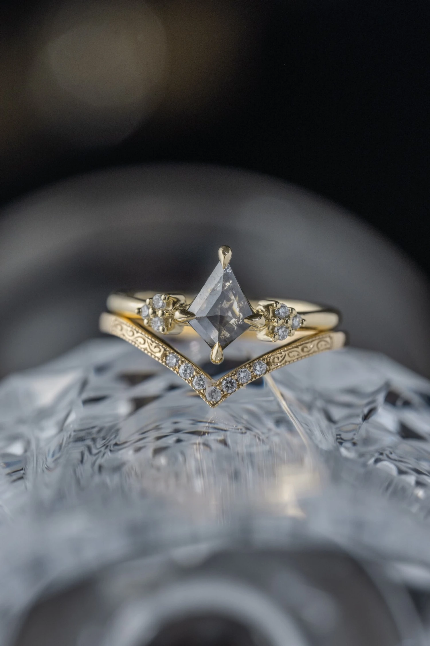 7 Diamond Vintage Vivian Wedding Band, 14k Yellow Gold 4 7 Diamond Vintage Vivian Wedding Band, 14k Yellow Gold - Image 4