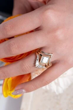 Ombre Diamond Wedding Band, Robin Setting, 14K Yellow Gold 20 Ombre Diamond Wedding Band, Robin Setting, 14K Yellow Gold -Point No Point Studio Store 20250307 SFS0074 1