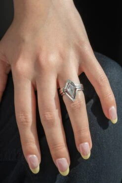 Single Diamond Victoria Wedding Band, 14k White Gold -Point No Point Studio Store 20250404 SFS0099 488d35f5 eb99 4e9a aa35 abea8748f7db