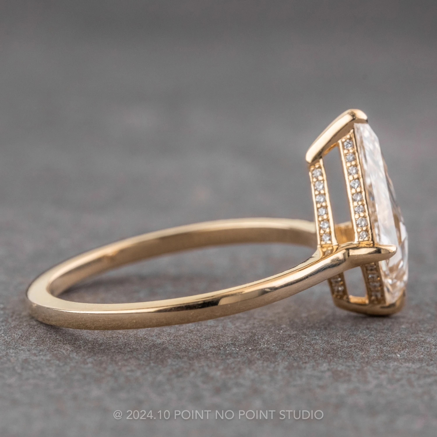 1.28 Carat Clear Kite Diamond Engagement Ring, Jade Setting, 14K Yellow Gold 6 1.28 Carat Clear Kite Diamond Engagement Ring, Jade Setting, 14K Yellow Gold - Image 6