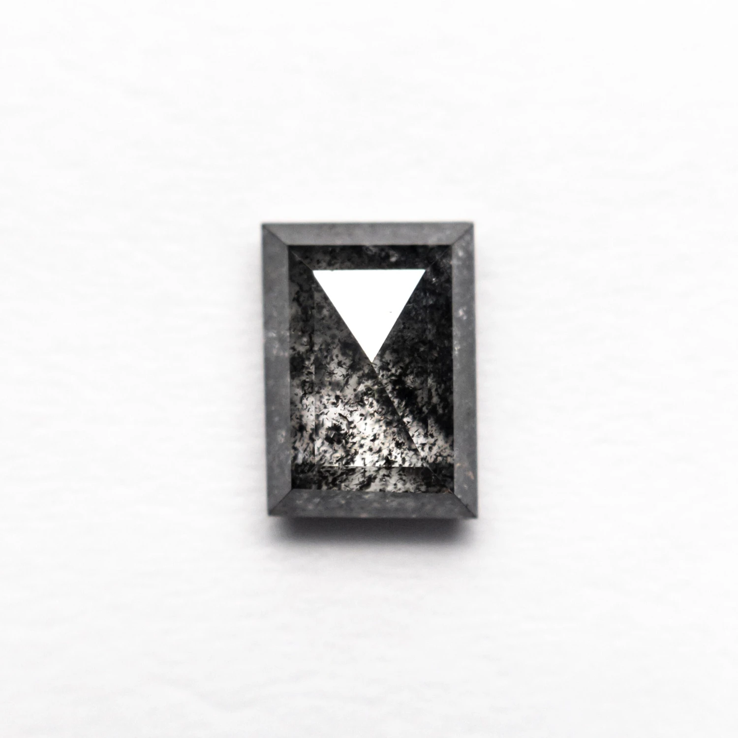 1.13 CARAT BLACK SPECKLED DOUBLE CUT RECTANGLE DIAMOND 1 1.13 CARAT BLACK SPECKLED DOUBLE CUT RECTANGLE DIAMOND
