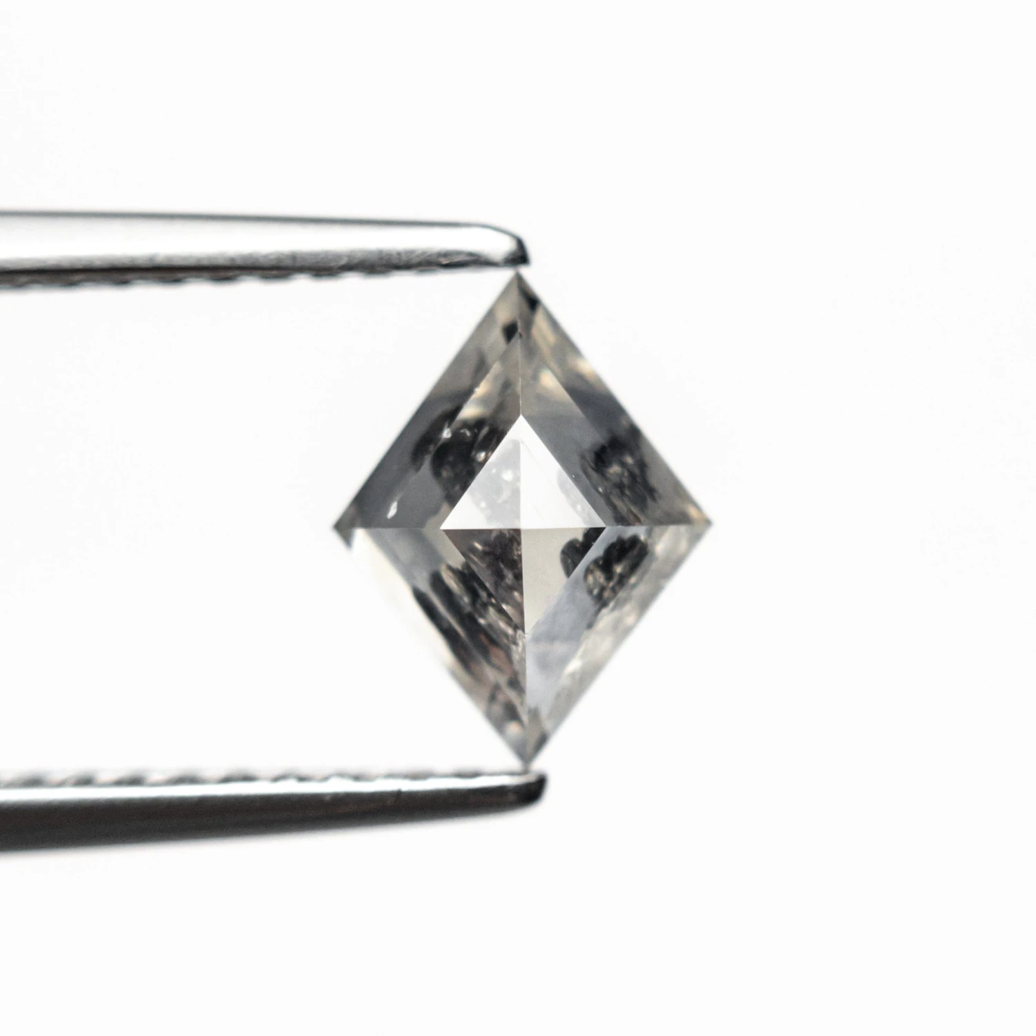 1.15 CARAT ICY WHITE SPECKLED DOUBLE CUT LOZENGE DIAMOND 3 1.15 CARAT ICY WHITE SPECKLED DOUBLE CUT LOZENGE DIAMOND - Image 3