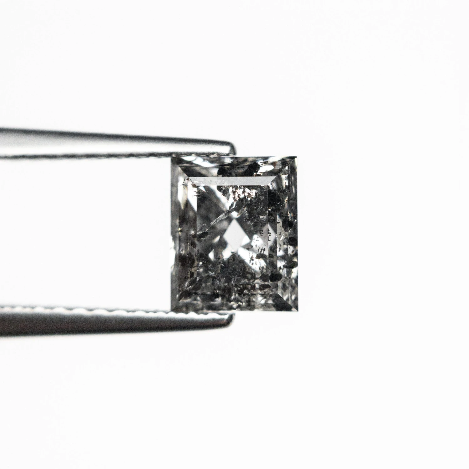 1.47 CARAT CANADIAN SALT AND PEPPER BRILLIANT CUT RECTANGLE DIAMOND 2 1.47 CARAT CANADIAN SALT AND PEPPER BRILLIANT CUT RECTANGLE DIAMOND - Image 2