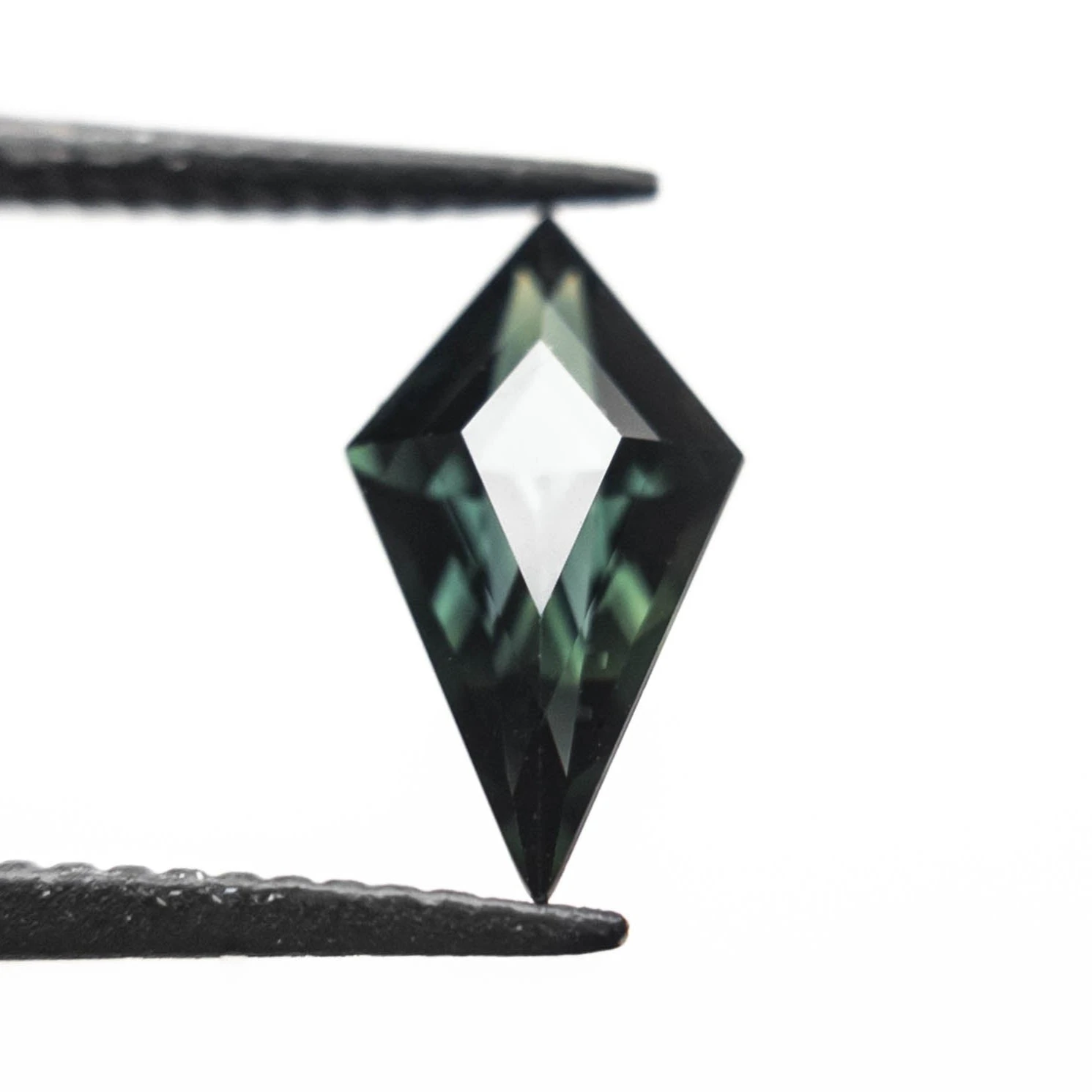 1.50 Carat Teal Brilliant Cut Kite Sapphire 2 1.50 Carat Teal Brilliant Cut Kite Sapphire - Image 2