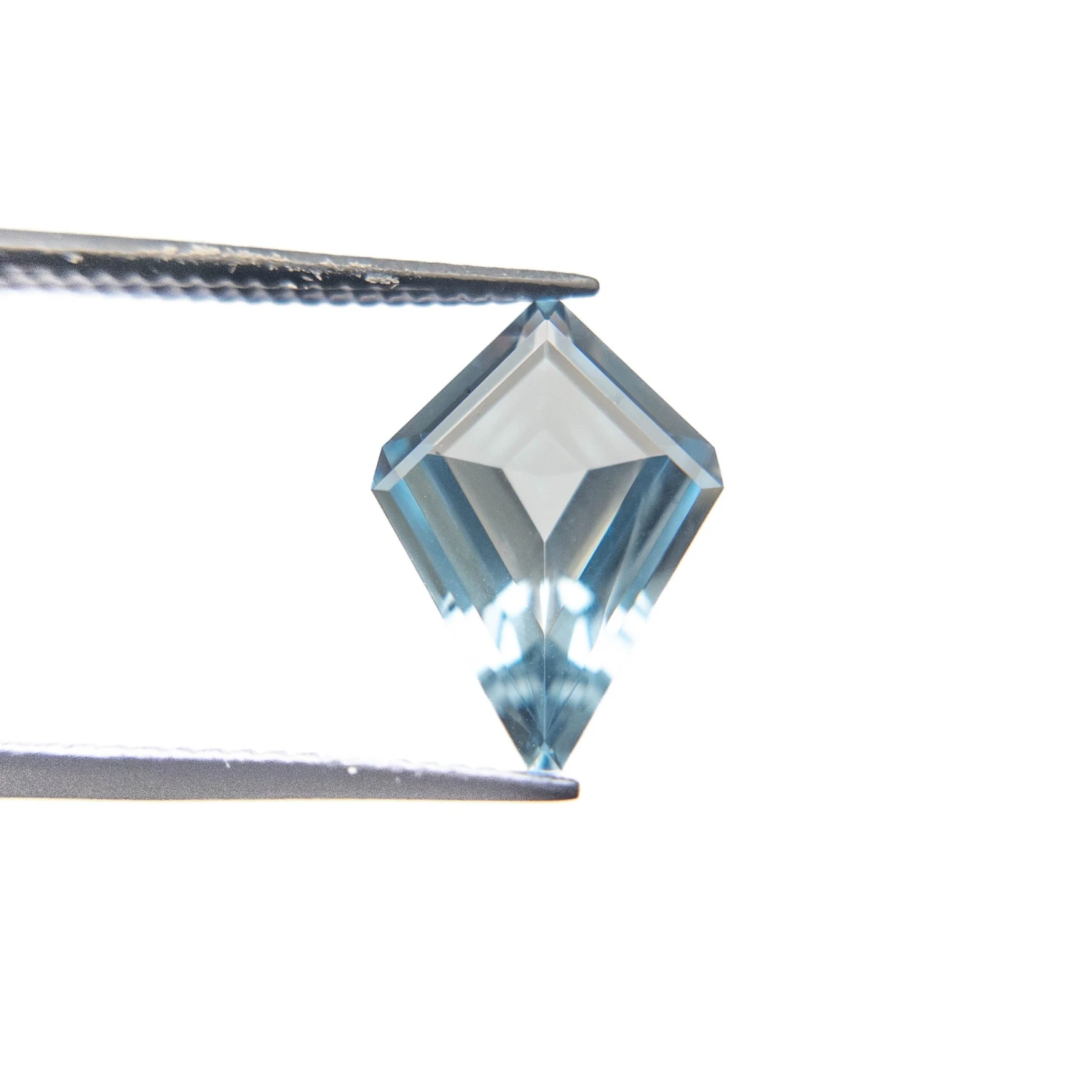2.35 Carat Light Blue Step Cut Kite Aquamarine 2 2.35 Carat Light Blue Step Cut Kite Aquamarine - Image 2