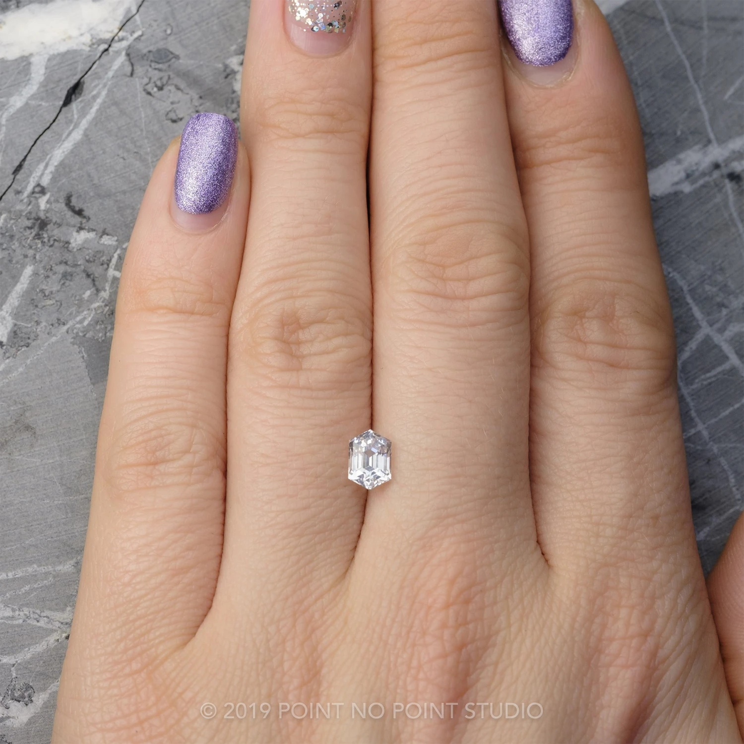 1.47 Carat White Hexagon Sapphire 2 1.47 Carat White Hexagon Sapphire - Image 2