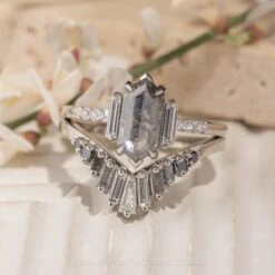 Baguette Diamond Wedding Band, Ombre Wren Setting, Platinum 12 Baguette Diamond Wedding Band, Ombre Wren Setting, Platinum -Point No Point Studio Store ombreWren